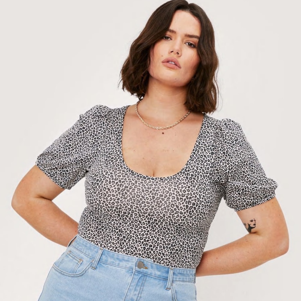 Plus Size Leopard Print Puff Sleeve Bodysuit